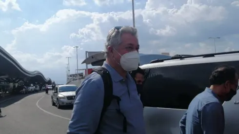 Víctor Vucetich llega a Guadalajara para firmar su contrato con Chivas.