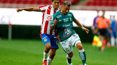 Sánchez se luce en la defensa de Chivas.