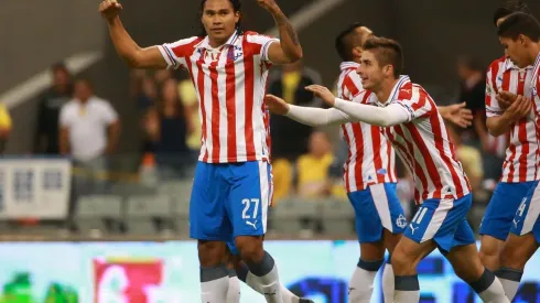 "Gullit" Peña sustituyó a "Chofis" López y anotó el tercer tanto en el Estadio Azteca