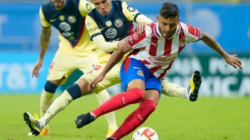 Chivas perdió ante América en el Estadio Azteca, otro episodio del Clásico Nacional