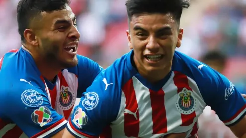 Fernando Beltrán apuntó a su compañero Alexis Vega de olvidarlo para la gráfica en la concentración del Tri