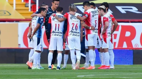 Chivas visita este domingo a Tijuana con una alineación que presenta variantes con Antonio Briseño y el regreso de Fernando Beltrán