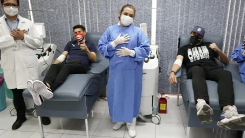 Oribe Peralta y Amaury Vergara participaron en la jornada de donación de plasma para combatir el coronavirus