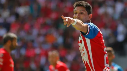 Molina aconseja a la Chofis López con su futuro.