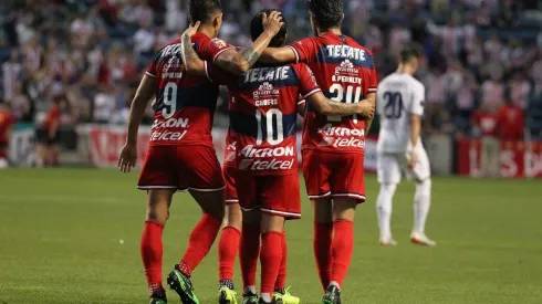 "Chofis" López deja vacante el dorsal más característico del futbol en Chivas