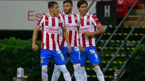 En Necaxa niegan dependencia de Macías y Vega en Chivas.