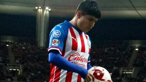 Chofis López entrena doble turno apartado de sus compañeros.