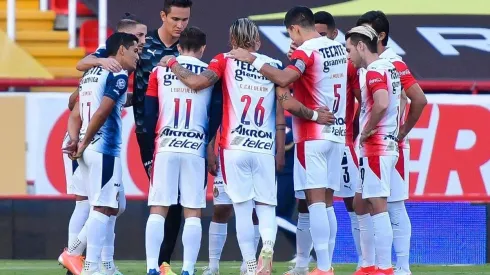 Vucetich mantiene su formación tradicional casi intacta en Chivas pese a las ausencias para este duelo con Necaxa