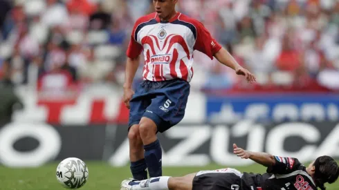El "Pato" Araujo se convirtió en uno de los pilares defensivos de las Chivas hasta 2015
