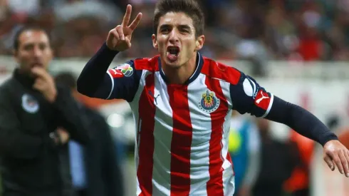 Isaac Brizuela fue el héroe con dos goles en la última victoria de Chivas en el Estadio Azteca en 2016