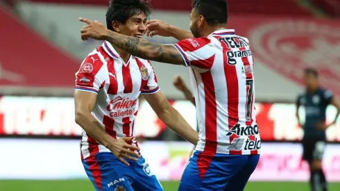 José Juan Macías y Alexis Vega regresaron a los entrenamientos de Chivas en Verde Valle