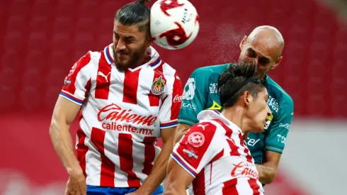 Chivas se encuentra sobre León en el historial, con 50 victorias contra 42.