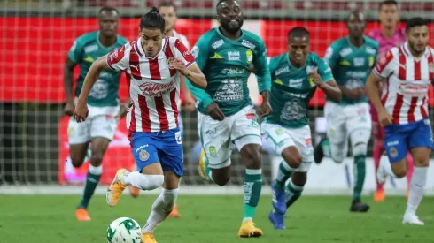 El "Brujo" Antuna fue la pieza más determinante de las Chivas en este Guard1anes 2020