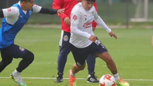 López no fue registrado por Chivas para su nómina del Guard1anes 2021 y definirá su salida al exterior