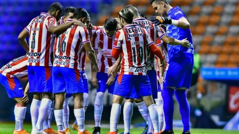 Gudiño fue una de las figuras de Chivas en la fecha inaugural y apoyó a su capitán