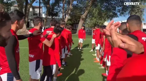 Peralta fue felicitado tras el entrenamiento por todos sus compañeros de equipo