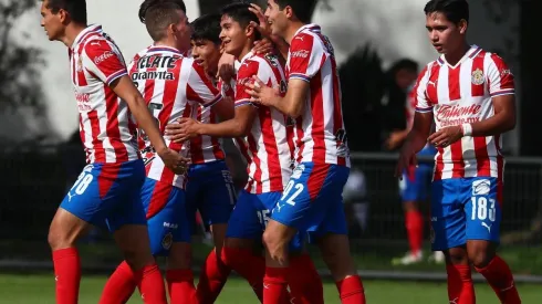 La Sub-20 de Chivas remontó un marcador adverso con cinco goles en el segundo tiempo del partido