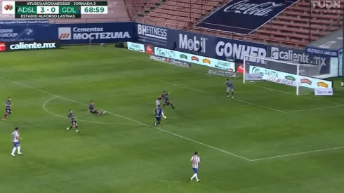 Video: JJ Macías anota el descuento en Chivas.