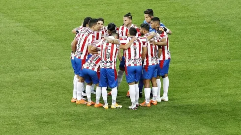 Vucetich mantiene su formación tradicional casi intacta en Chivas para este partido en casa