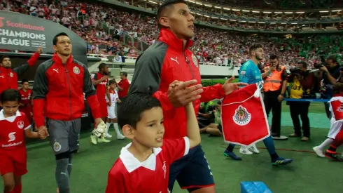 Salcido fue el último gran capitán al alzar tres títulos de las Chivas: Copa MX, Liga MX y la Liga de Campeones de Concacaf