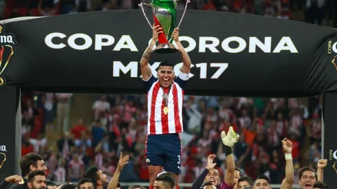 Carlos Salcido fue el capitán de Chivas que levantó dos títulos en 2017.