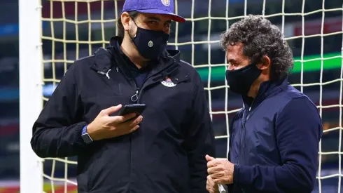 Vergara reveló que el agente de "Chicharito" está al tanto de la propuesta de Chivas