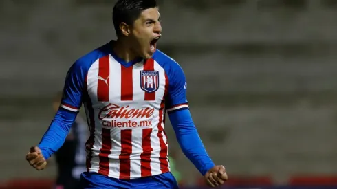 Ronaldo Cisneros sigue en plan goleador.