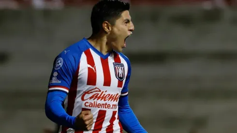 La afición de Chivas pide más minutos para Cisneros
