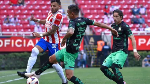 Alexis Vega tuvo una jugada clara que terminó en el poste.