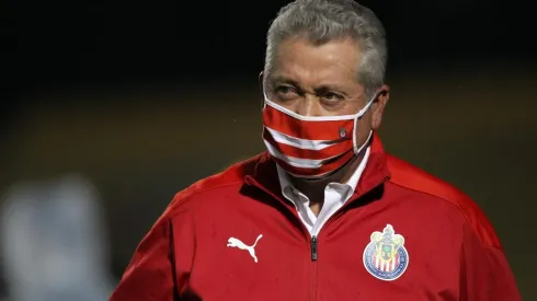 Víctor Vucetich dividió al plantel de Chivas