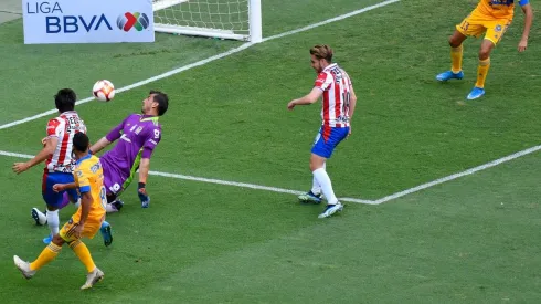 El arquero de Tigres fue la figura en la parte inicial.