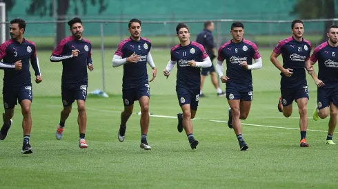 Alanís y Van Rankin siguen siendo jugadores del Rebaño Sagrado.
