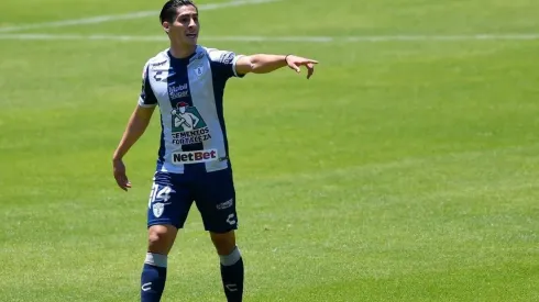 Erick Aguirre en un partido con el Pachuca