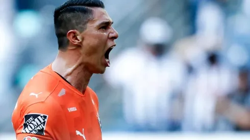 Hugo González podría continuar su carrera en Chivas