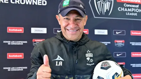 Ambriz quiere a un jugador de Chivas para el Huesca