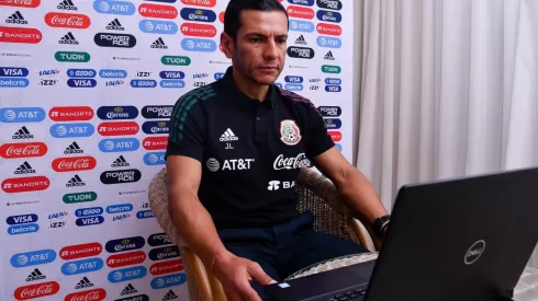 Lozano no tiene trabajo.