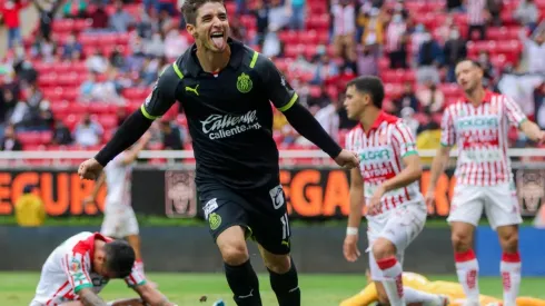 Isaac Brizuela celebra cumpleaños con el 1-0 de Chivas
