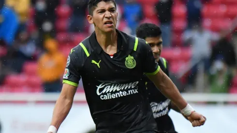 Ángel Zaldivar le dio el gol del triunfo a Chivas contra Necaxa.