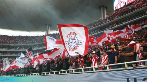 Porra de Chivas les levanta el castigo para el Clásico