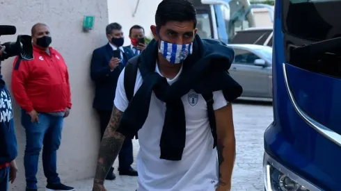 Victor Guzmán en su llegada con el Pachuca