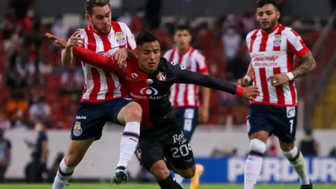Vega se ha encargado de darle triunfos a Chivas sobre Atlas.