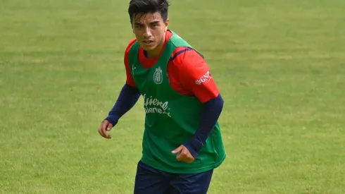 Comentarista de TUDN es apaleado por criticar al “Nene”