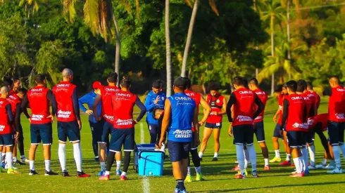Regresa como campeón y se vuelve a ir de Chivas
