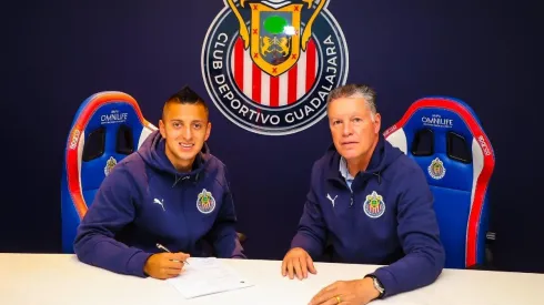 El Piojo fue presentado de manera oficial con Chivas