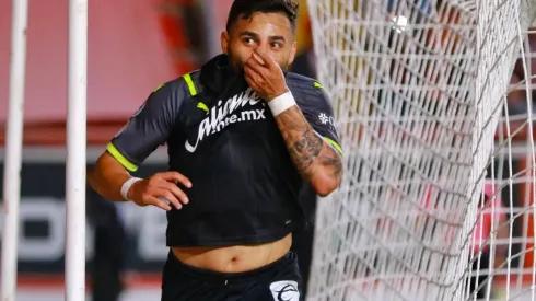 Alexis Vega manda mensaje a Chivas