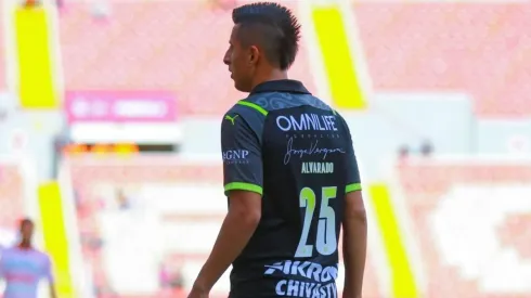 Alvarado en su primer encuentro con Chivas