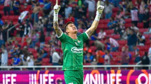 Raúl Gudiño, el mejor de Chivas en el 2021