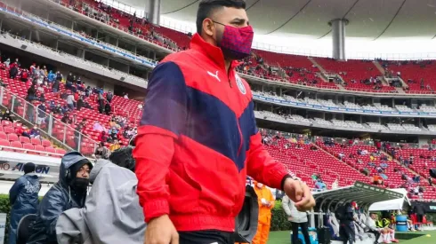 Se lanzan con todo para que Alexis Vega firme