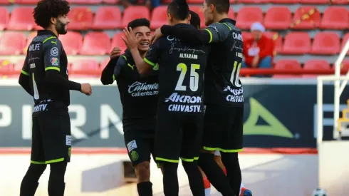 Chivas presenta tres contagios de COVID-19