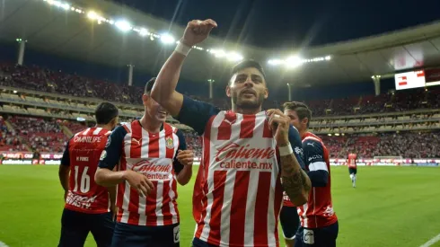 Chivas gana, gusta y golea